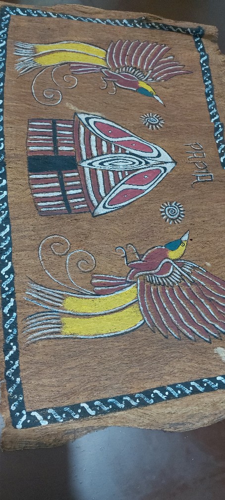 Hiasan Dinding  Khas Papua