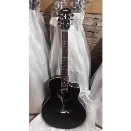GITAR-TAYLOR~AKUSTIK