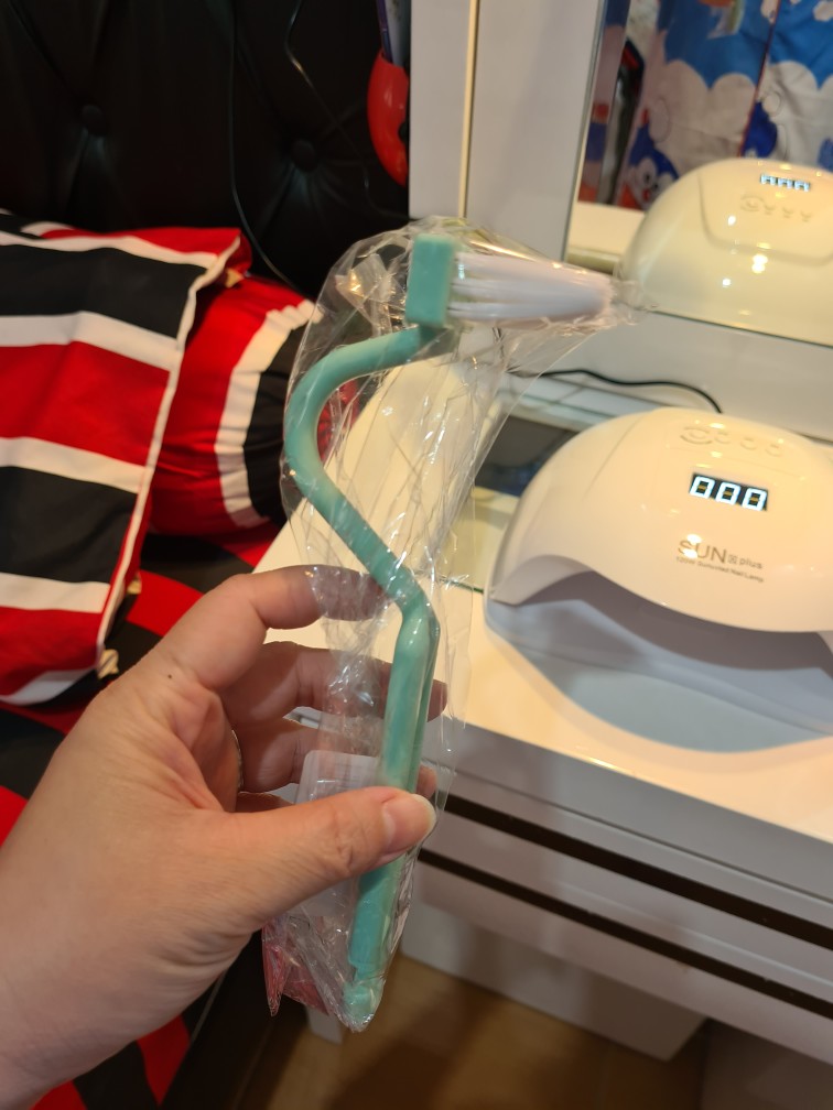 1pc Sikat Pembersih Toilet Portable Bentuk V