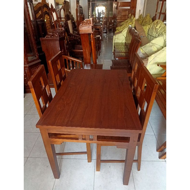 meja makan. kursi makan minimalis kotak . 1set tempat makan