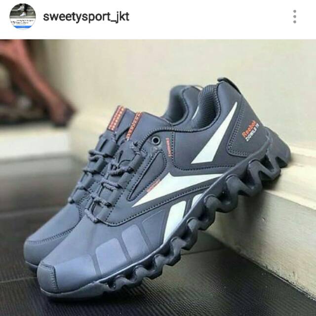 Sepatu Reebok Zigwild