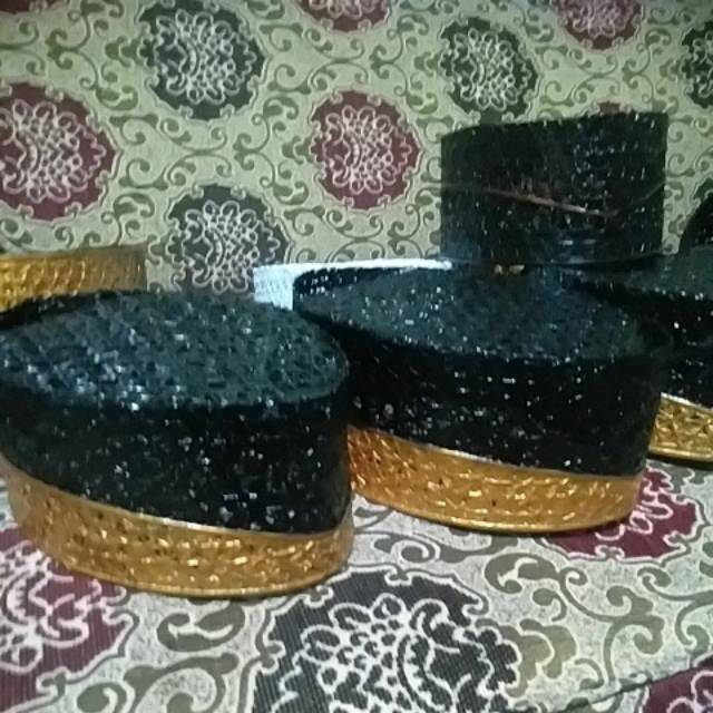 songkok anyaman bambu