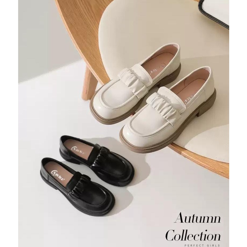 Sepatu Wanita Loafers 2022 / Sepatu Korea New Style Fashion DM 26
