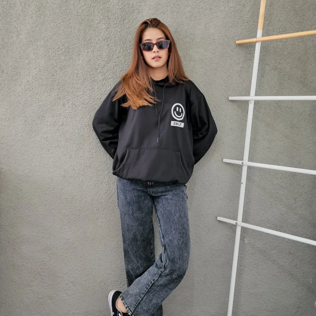 SMILE BLACK HOODIE Sweater Jumper Hoodie Oversize Pria Wanita-Hoodie Terbaru OOTD Casual Fashion Terkini Korean Style