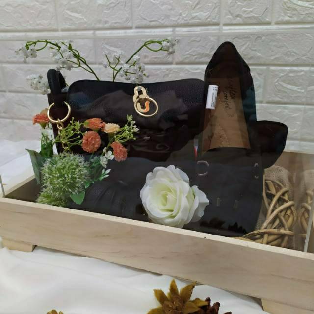 Sewa Seserahan/Hantaran tema rustic