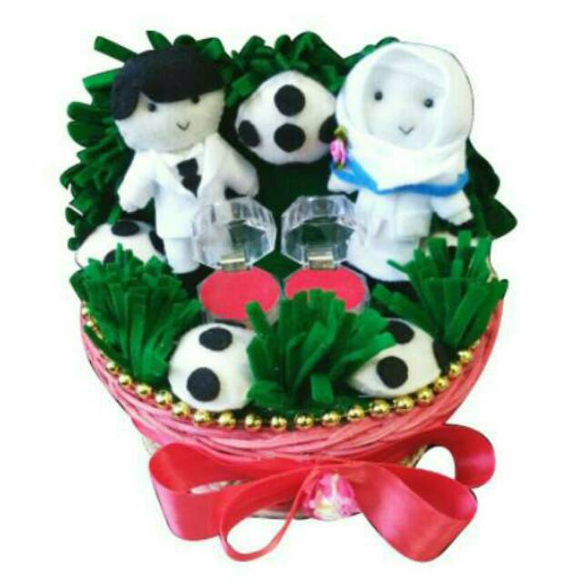 Tempat cincin seserahan dan pernikahan