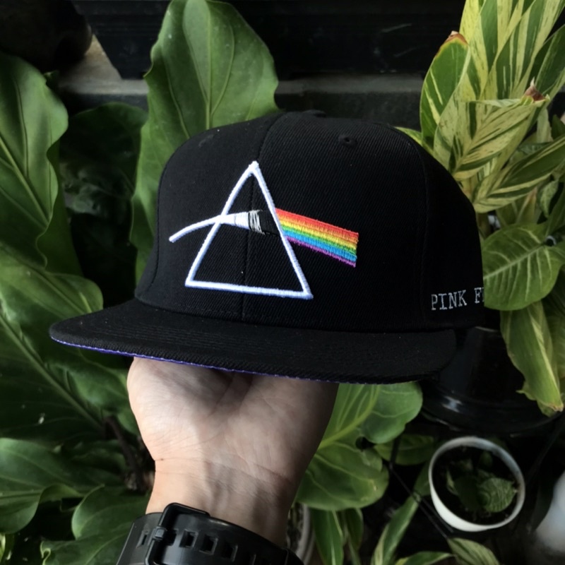 Topi Snapback Caps Band Original PINK FLOYD ‘Dark Side Of The Moon’