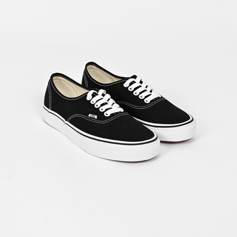 V4ns Authentic Classic Black White