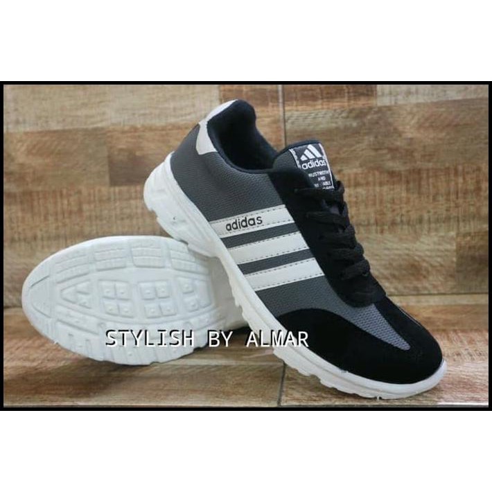 AWAS PALSU SEPATU ADIDAS PRIA / SEPATU KETS ADIDAS PRIA BERKUALITAS ORIGINAL - HITAM 