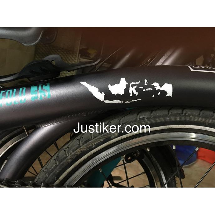 

STICKER PETA INDONESIA MAP 10X3,5CM - HITAM