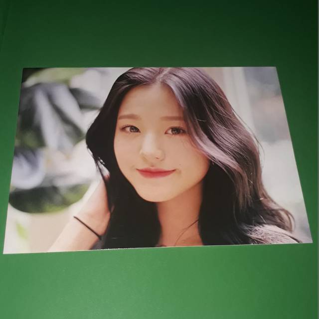 [BOOKED] POSTCARD PHOTOBOOK ONE DAY JANG WONYOUNG IZONE IZ* QK