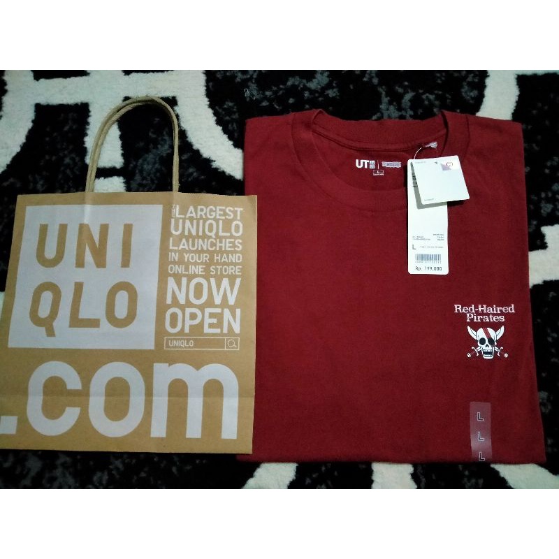Uniqlo x One piece RED