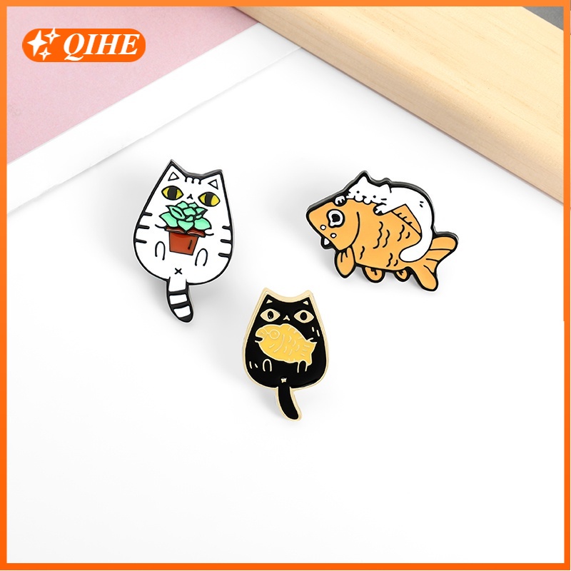 Bros Pin Enamel Bentuk Kucing Dan Ikan Untuk Hadiah