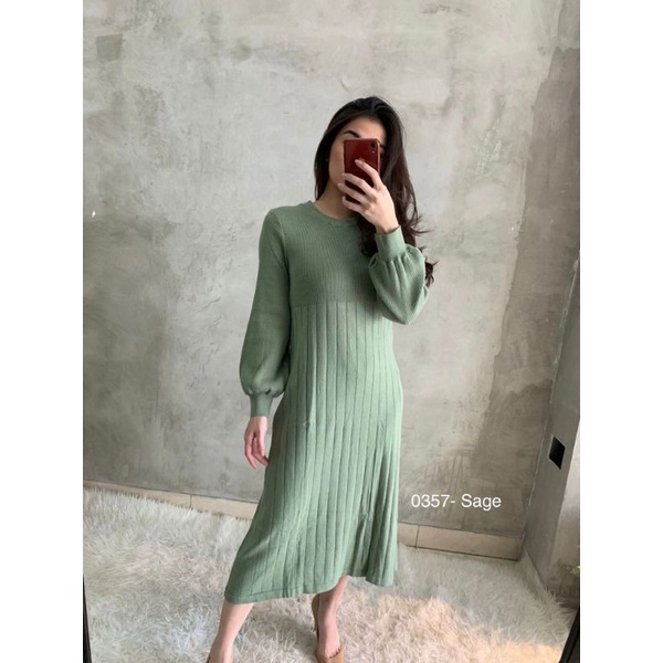 0357 KNITTED DRESS