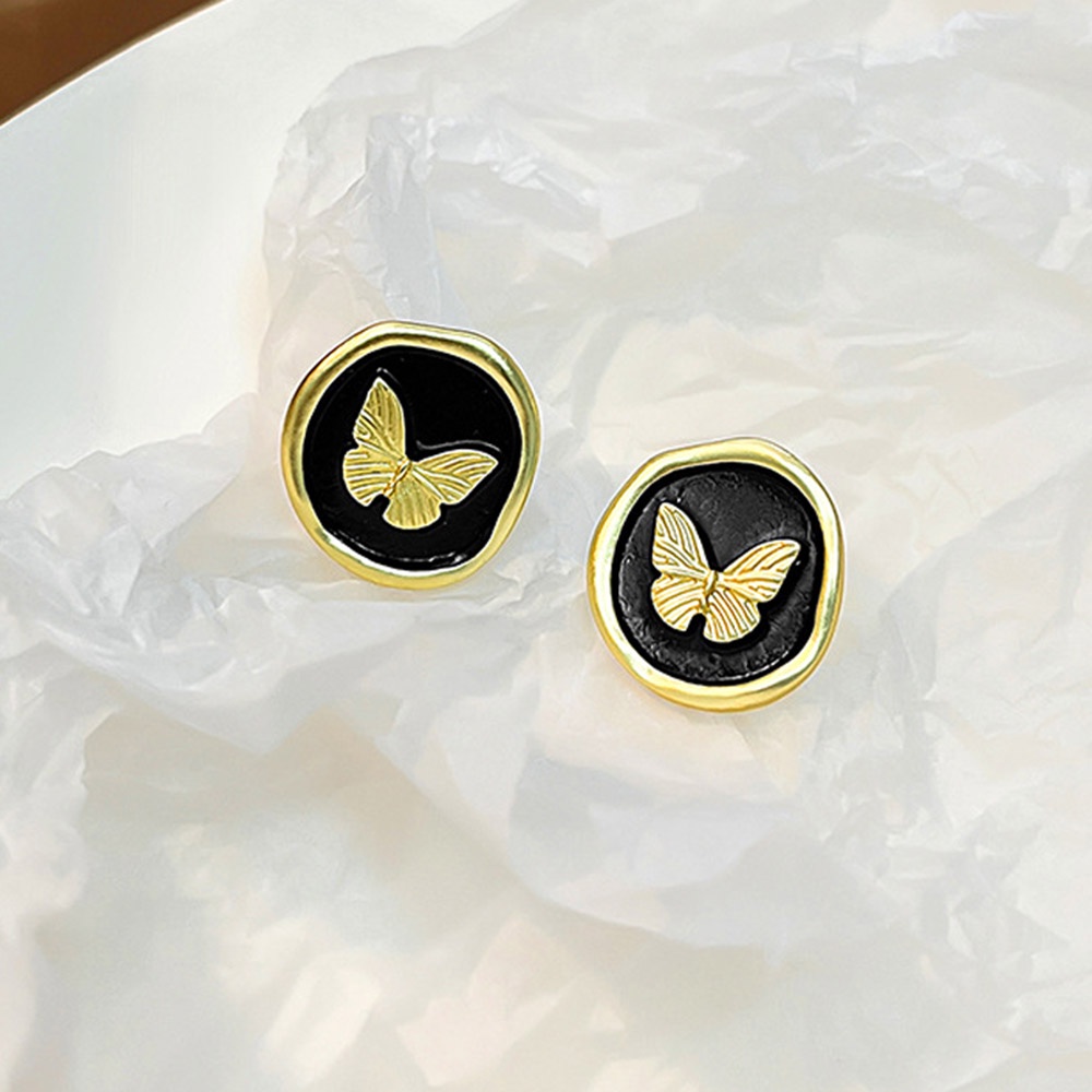 Anting Stud Enamel Bentuk Butterfly Bulat Warna Emas Hitam Gaya Vintage Korea Untuk Wanita
