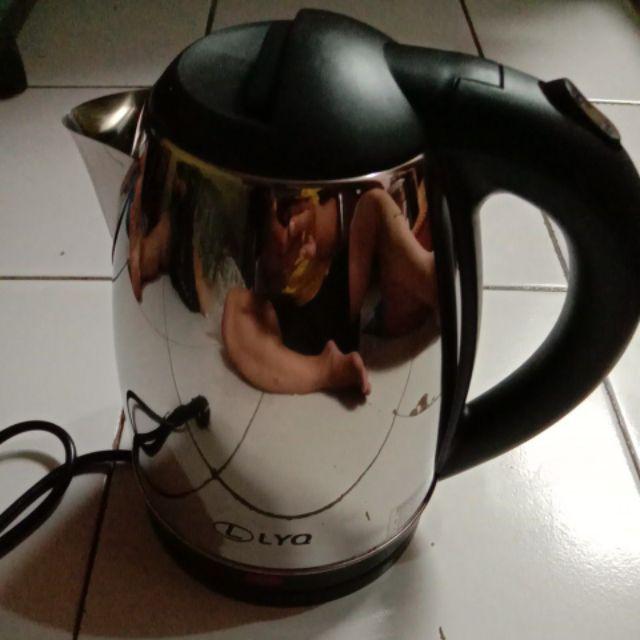 Electric Kettle Teko Listrik Kapasitas 1.8 Liter