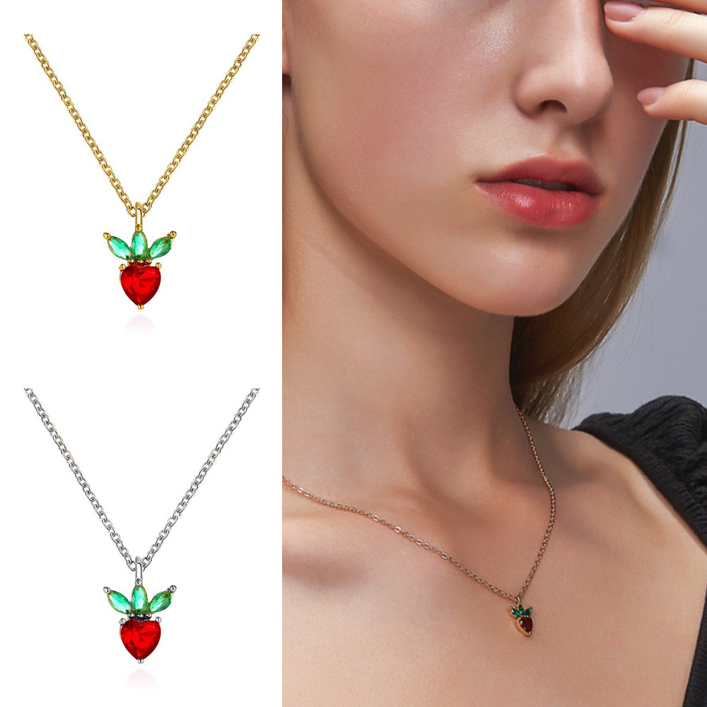 Kalung Strawberry Lucu Fashion Korea Rantai Klavikula Wanita Pendek Manis Asesoris Busana Siswa / Perempuan Sederhana