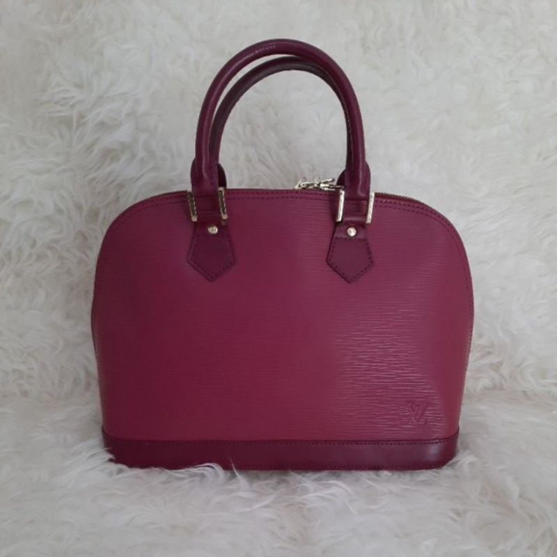 Preloved LV alma epi leather