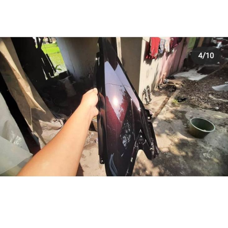 Model Trending Cat motor dan mobil warna hitam bunglon merah