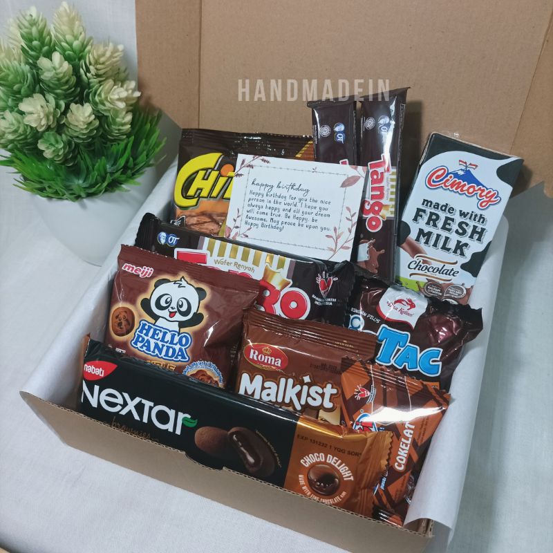 

[READY] Hampers Gift Snack Box Kado Ulang Tahun Wisuda Birthday Graduation Wedding Gift