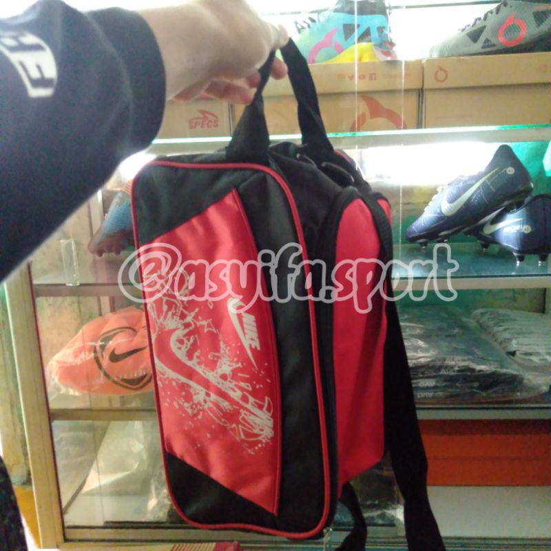 Tas sepatu nike