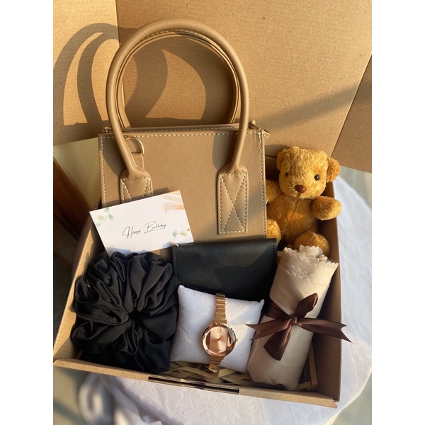 

(TAS COPI) HAMPERS PREMIUM / GIFT BOX / KADO CEWEK / HAMPERS HIJAB