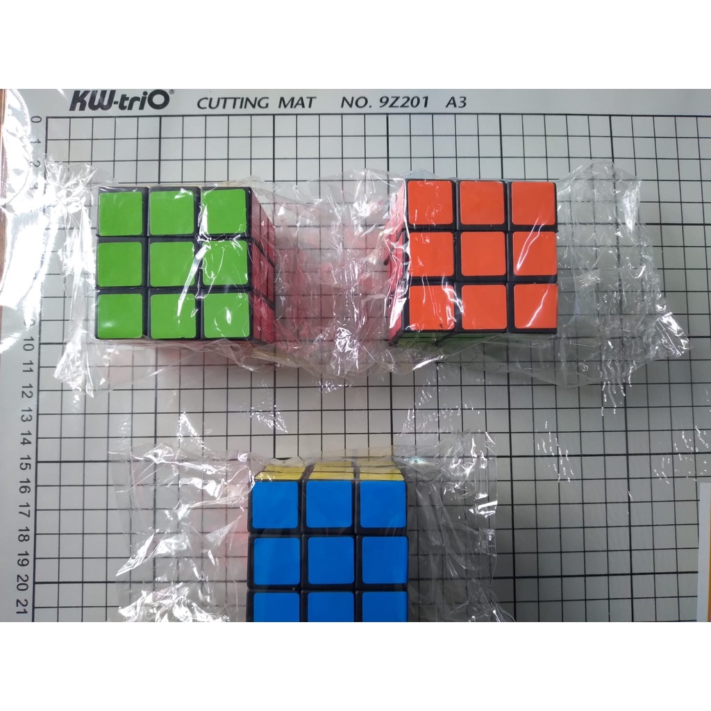 Rubik 5 cm x 5 cm x 5 cm RUBIK warna mainan anak edukasi 1pcs