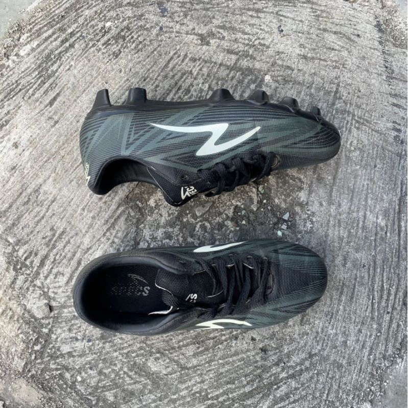 Sepatu bola bekas anak Sepatu Bola Specs FG Second