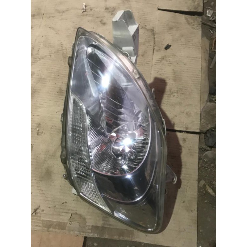 headlamp new Vios 2010