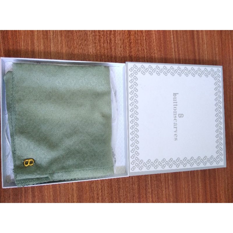 Bundling preloved tapis embossed rhubarb thunder