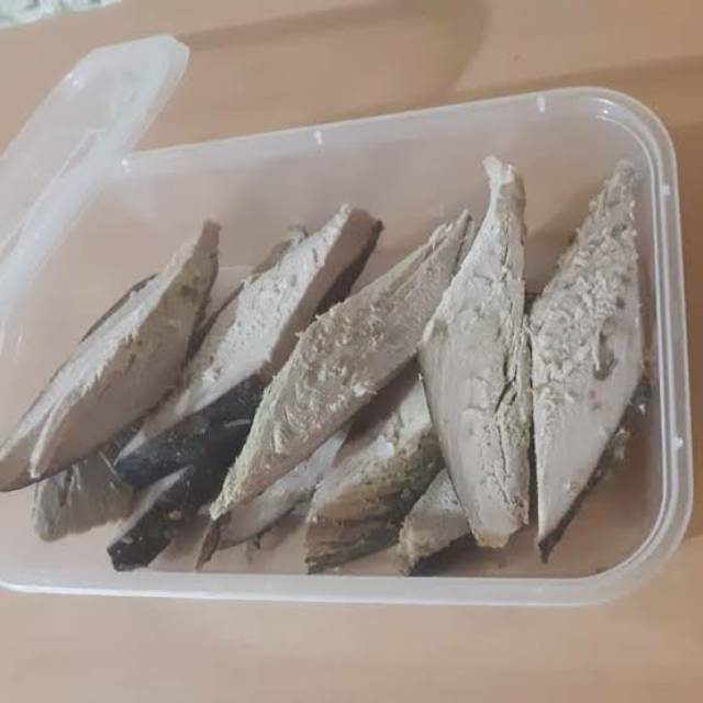 

Ikan tongkol potong pindang tongkol