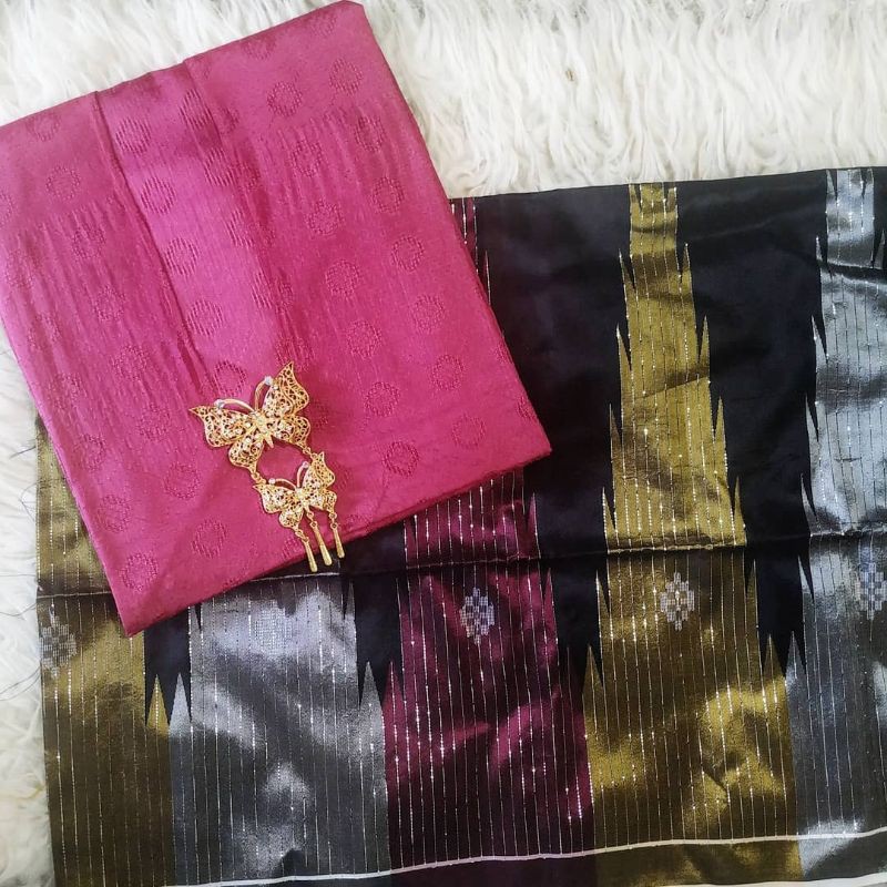 Baju Bodo Makassar + sarung sutera + bross