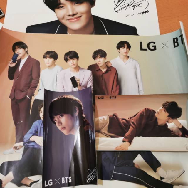 LG x BTS poster set