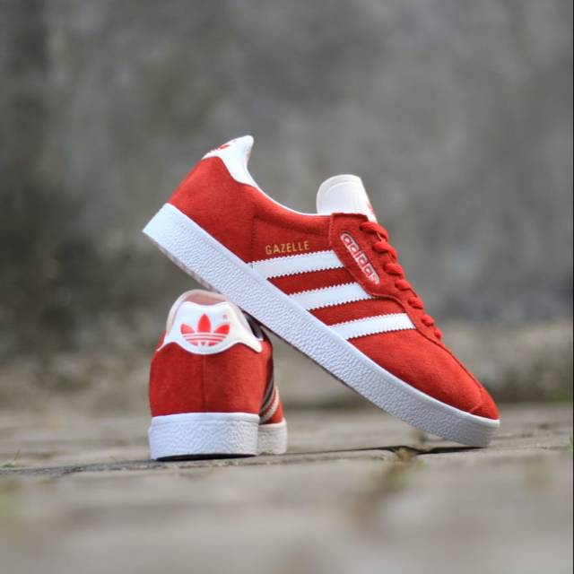 gazelle red and white