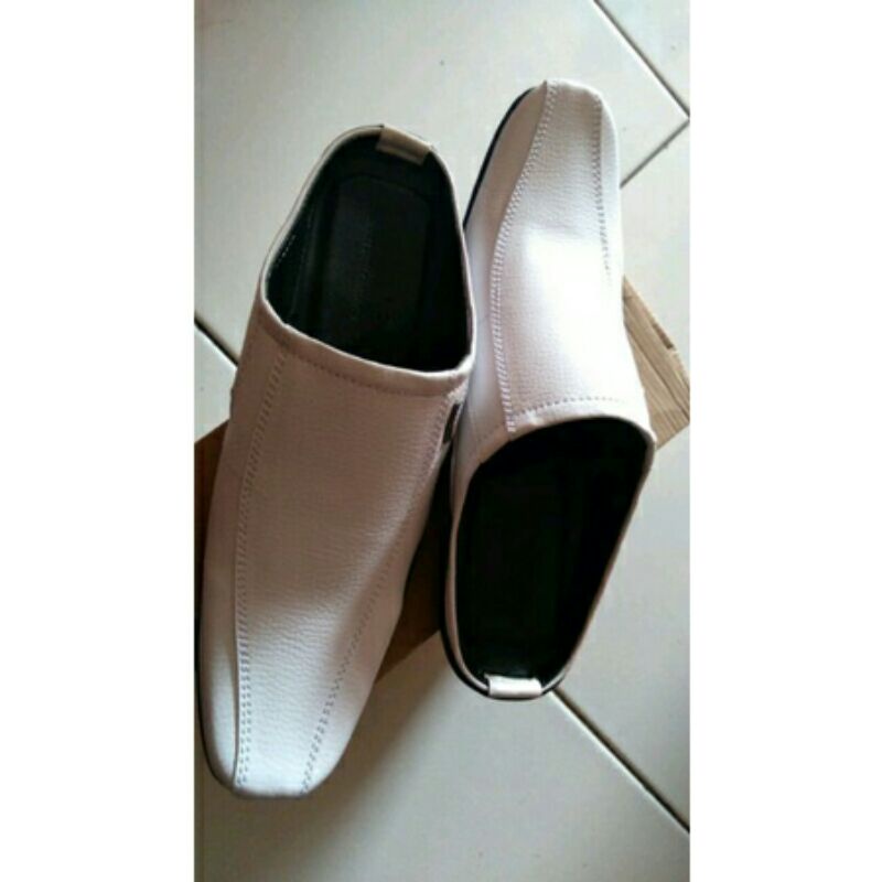 Sepatu sendal/slop habib Bahar putih/slop santri/sandal slop santai/selop hitam bustong-Putih