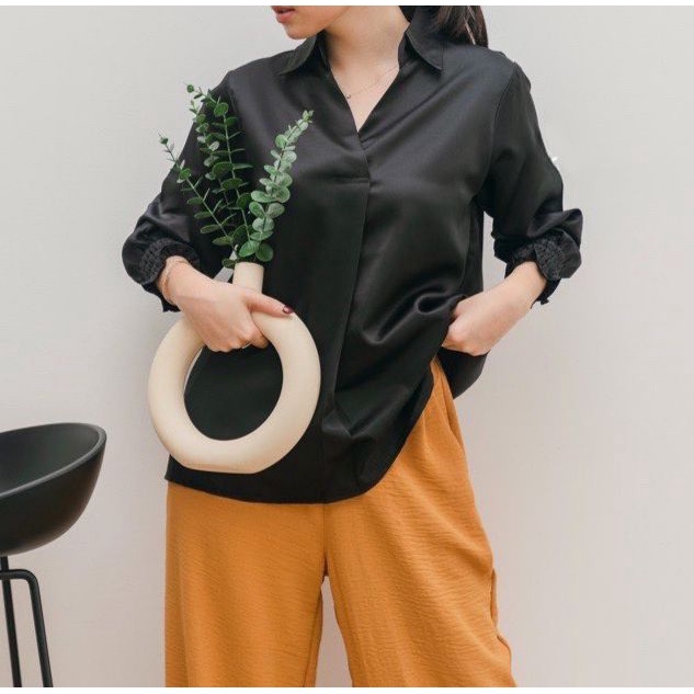 BEFAST - ZFS OOTD Blouse NATYA / FORTUNE SATEEN SILK OVERSIZE BLOUSE / Atasan Lengan Karet Panjang / Blouse Terbaru Wanita / Fashion Wanita Modis / Blouse Polos Formal / Pakaian Casual Wanita / OOTD Remaja Wanita Kekinian