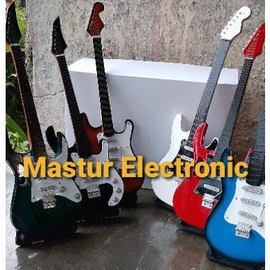 MINIATUR GITAR LISTRIK KAYU PLUS STAND ROCKSTAR