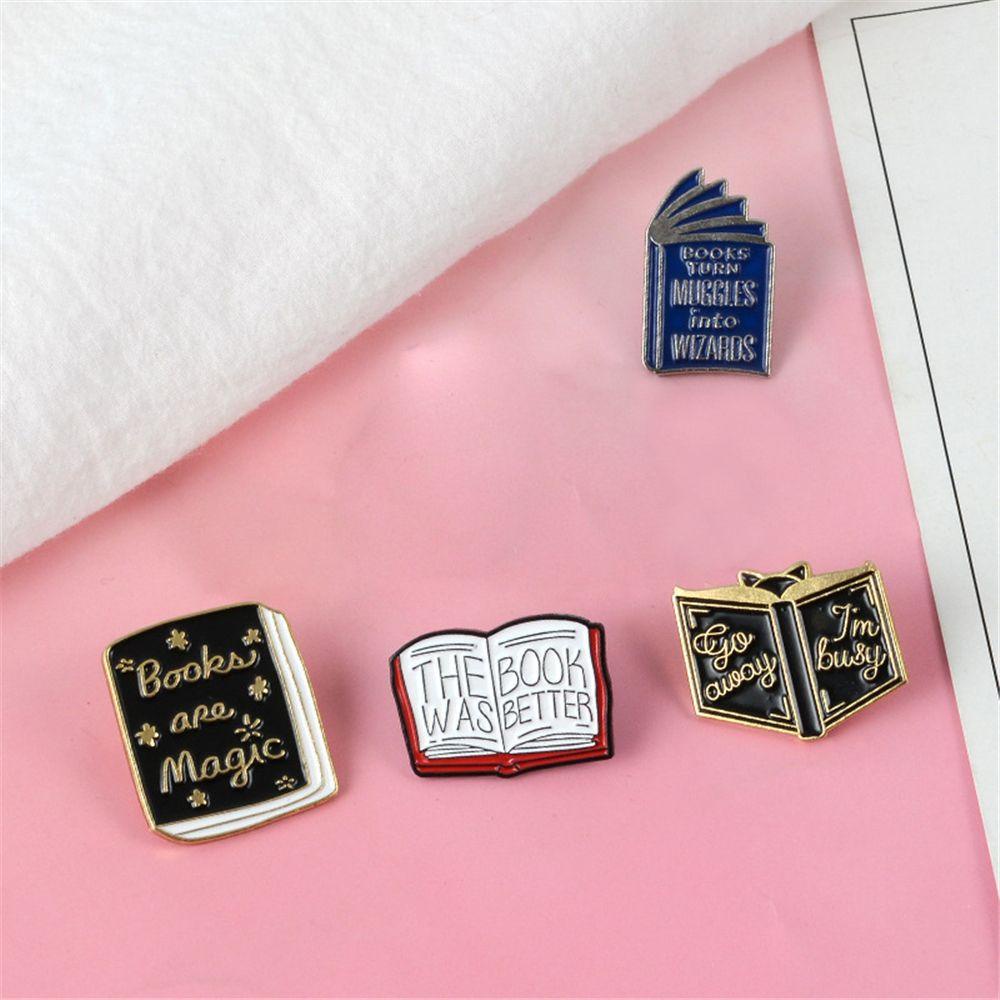 R-bunga Enamel Pin Pakaian Perhiasan Tetesan Minyak Pakaian Lapel Pin Magic Book