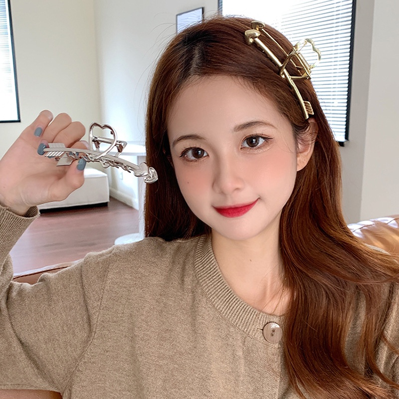 LOVE ARROW HEART METAL HAIRCLIP GLOSSY SHINY GOLD SILVER JEPIT JUMBO EMAS JEPITAN RAMBUT KOREA BESAR KUAT KETAT JEDAI WANITA ANAK CEPOL HAIR CLAW CLIP CAKAR PANAH SHARK ELEGAN