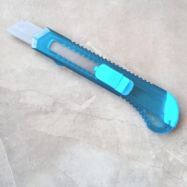 

Pisau Cutter besar Cuter Knife / Cutter