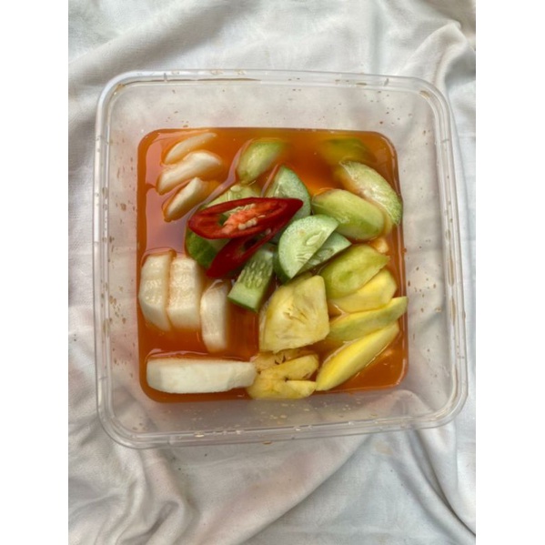 

Asinan Buah Betawi Bikinan Mpok Fatimehh