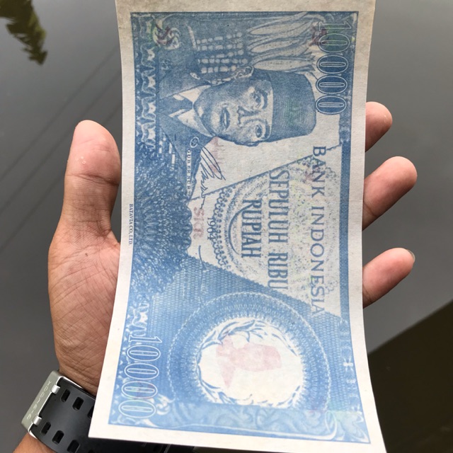Uang Kuno 10000 Seri Soekarno Biru Penari 7