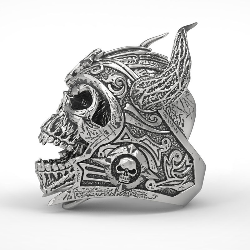 Cincin Desain Tengkorak Warrior Gothic Tauren Punk Warna Silver / Hitam Untuk Pria