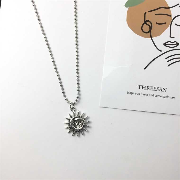 19133Harajuku-style hip-hop sun and moon round alloy necklace，Sun Moon Smiley Face Pendant