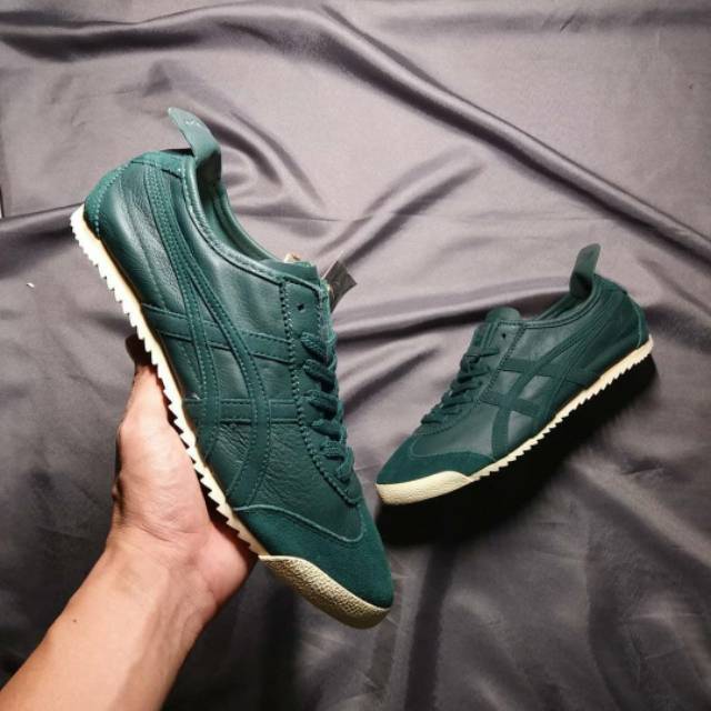 onitsuka tiger hijau