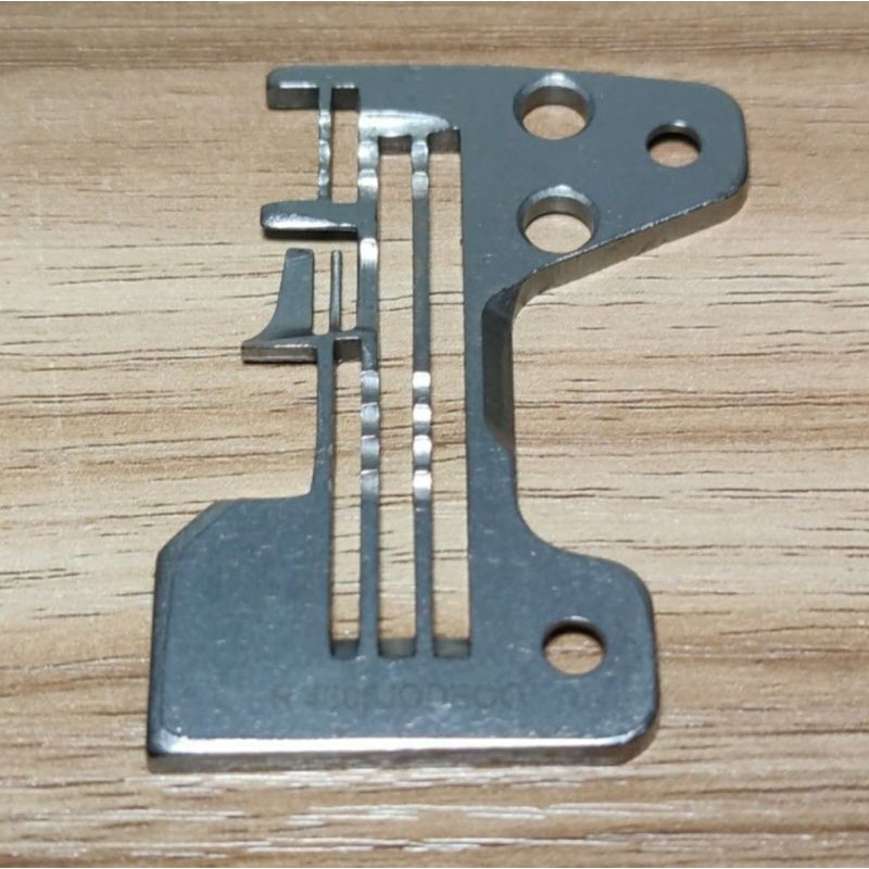 Needle Plate Mesin Obras Juki MO2300 Benang 4