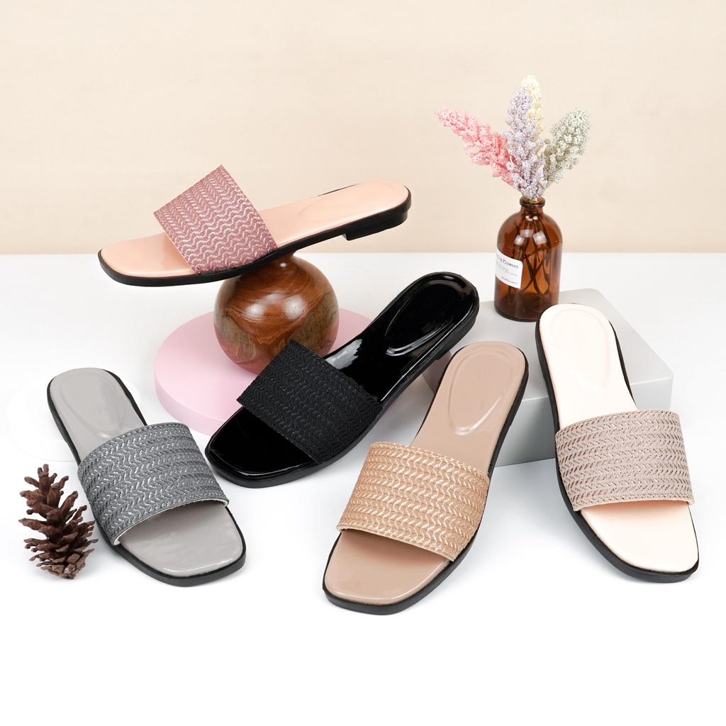 SALLYNA Sindi - Sandal Slop Flat Wanita-1