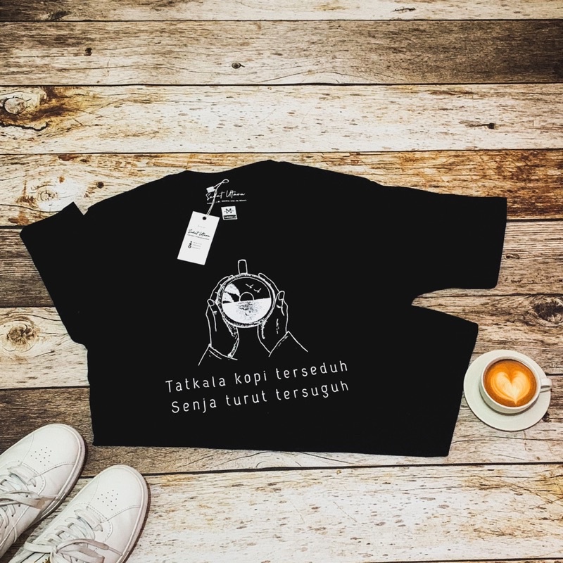 Sudut Utara Tshirt - Kopi Senja SU002 Hitam atau Putih