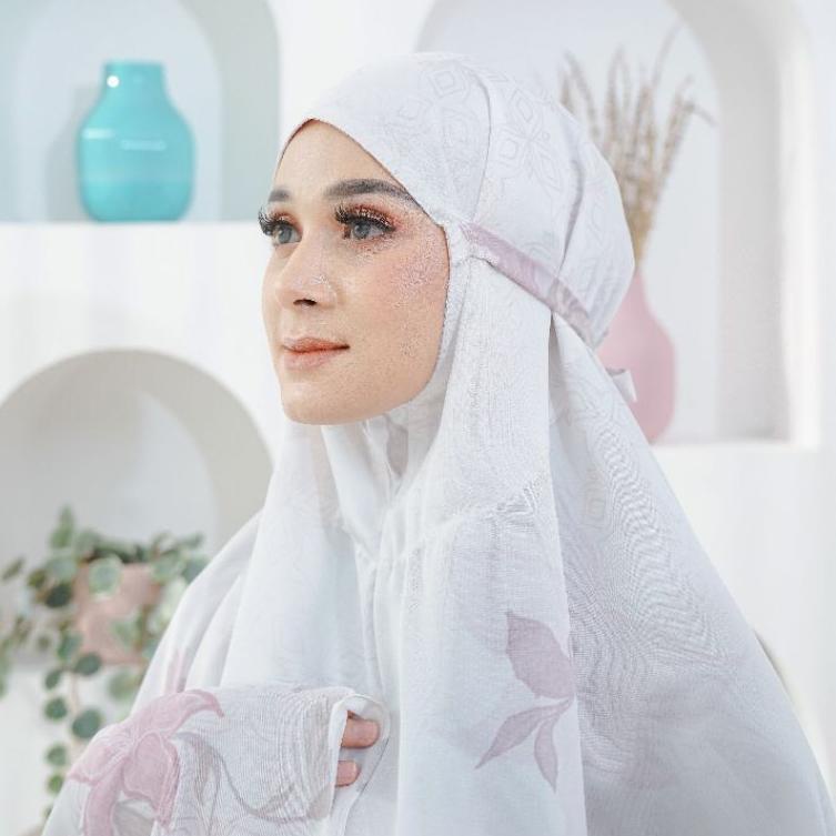 [titleawal] PRAYER SET VESELKA - IVORY - MUKENA - SAJADAH
