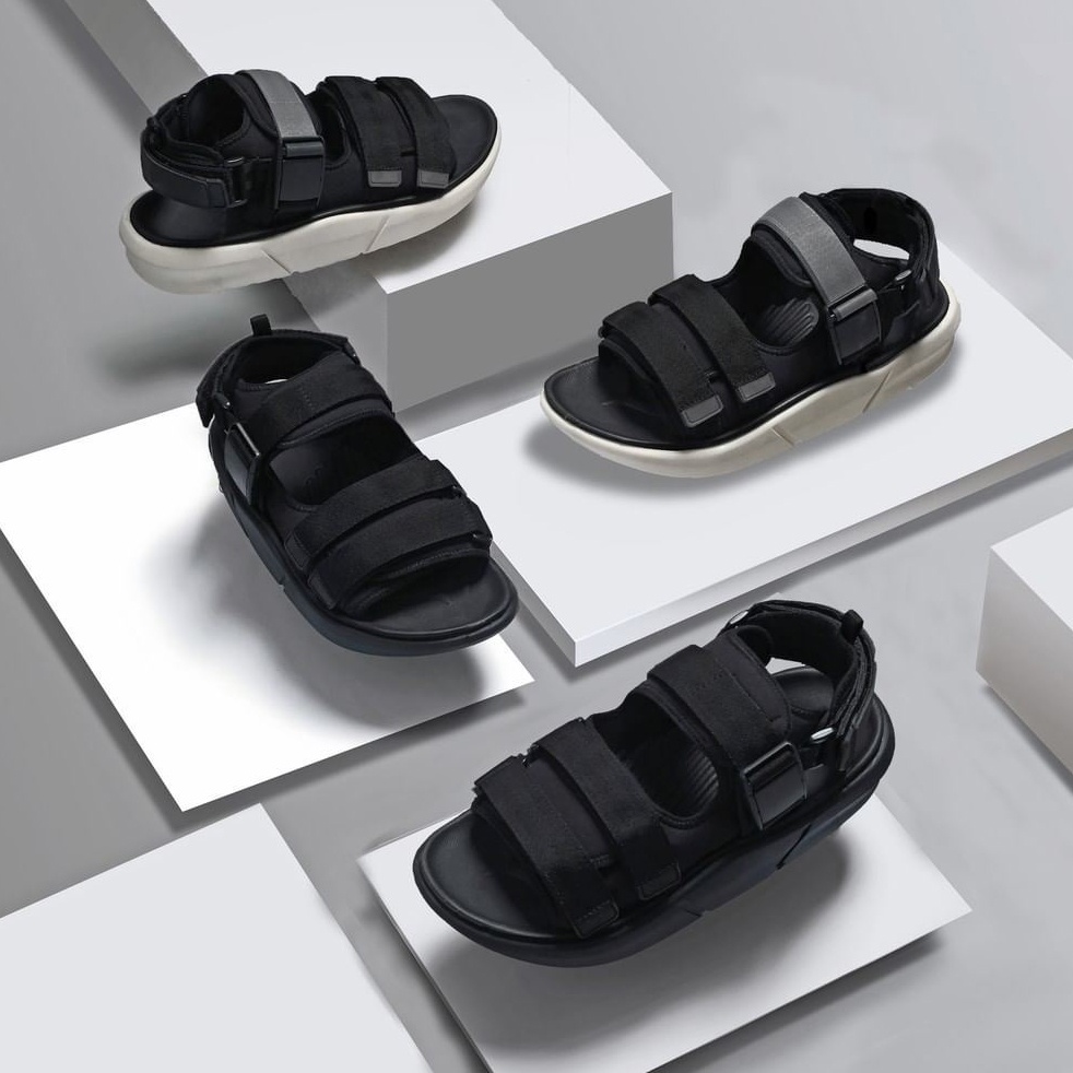 EXTROVERT FULL BLACK ORIGINAL x REYL MAN Sandal Casual Hitam Pria Sendal Gunung Kasual Jalan Santai Harian Main Hangout Lebaran Fashion Distro Remaja Dewasa Traveling Outdoor Premium Travelling Footwear Big Size Jumbo Ukuran Besar 44 Keren Terbaru Branded